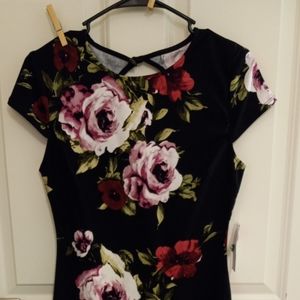 NEW Nice Dress size 8 with tag  Brand in he tags